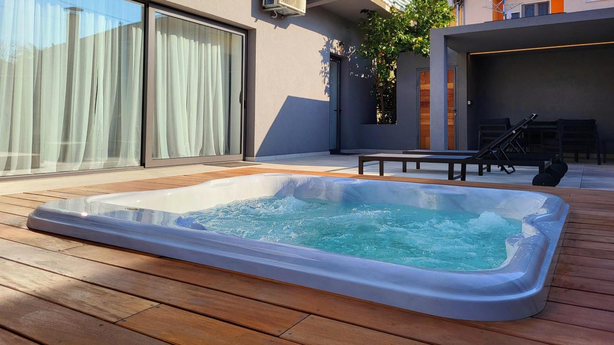 Firefly Luxury Apartment With Private Whirlpool Zára Kültér fotó